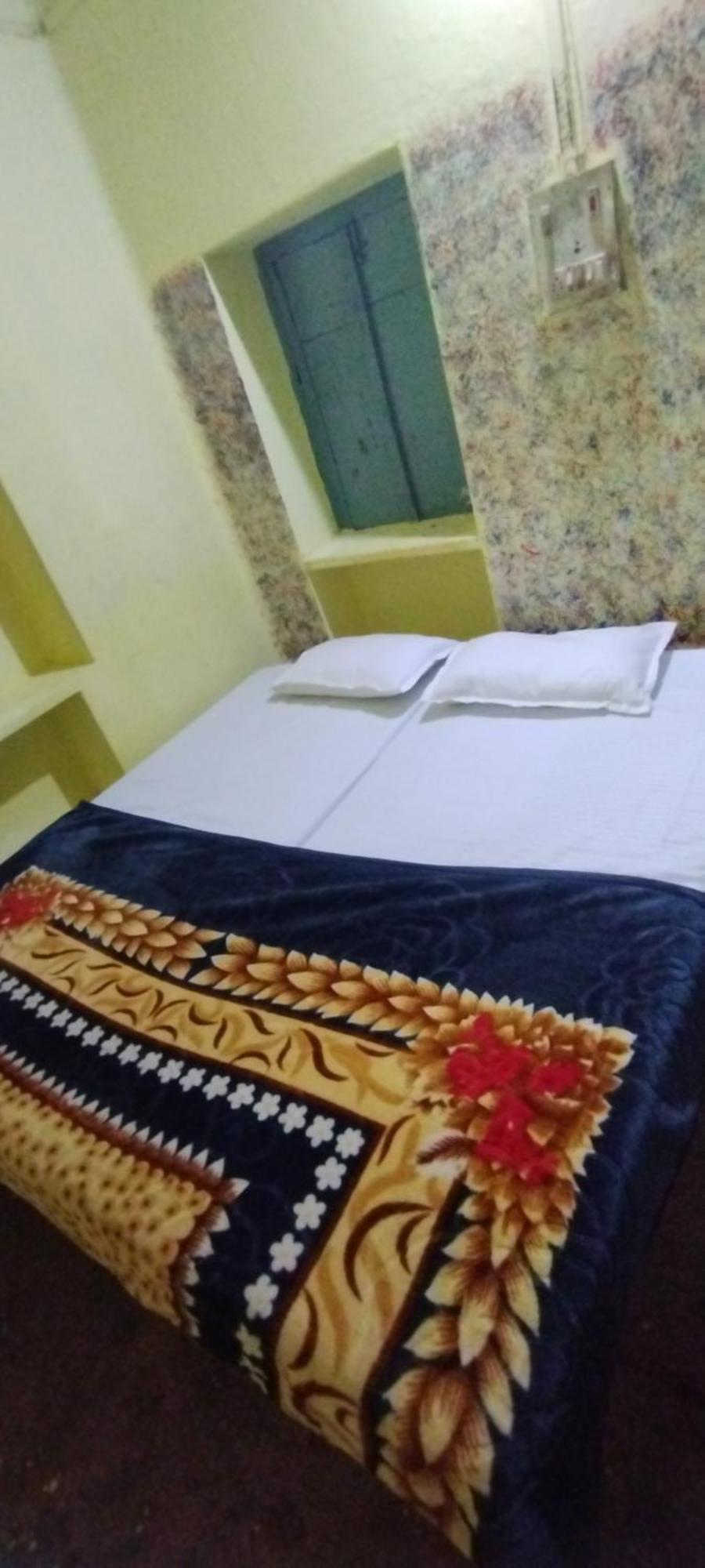 Sri Viswanatham Guest House Varanasi Exterior foto